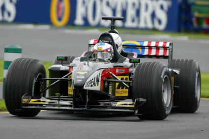 2002 - Paul Stoddard ved roret i en Minardi racer.